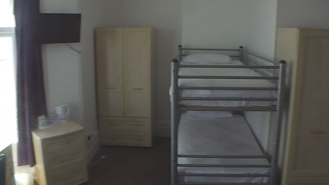 Hotel Bedroom - Isle of Wight - Educational School Trips